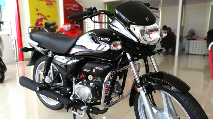 Hero HF Deluxe Canvas Black commuter motorcycle with all-black styling, now available at a discounted price of ₹59,999 in four Indian states.