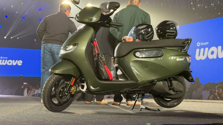 Simple Wave electric scooter with 243 km range